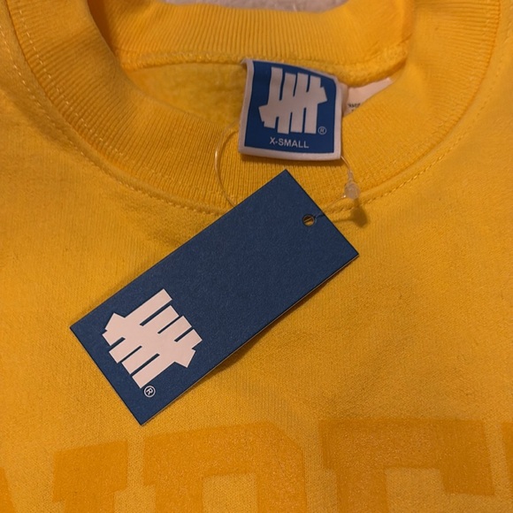 Undefeated Spring 22’ Sweatshirt - Picture 3 of 4